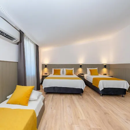 Lemon Hotel 3*
