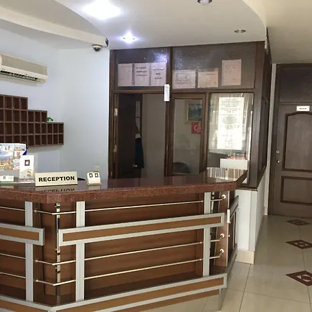 Lemon Hotel