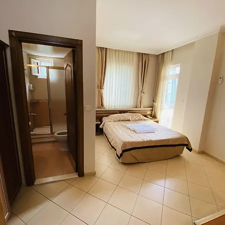Lemon Hotel