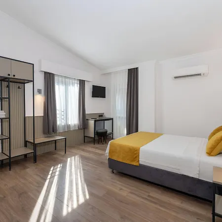 Lemon Hotel