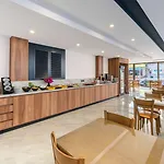 Lemon Hotell 2*